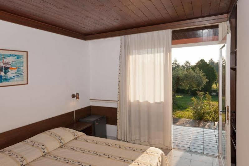 Maistra Select Koversada Naturist Apartments Vrsar Exterior foto